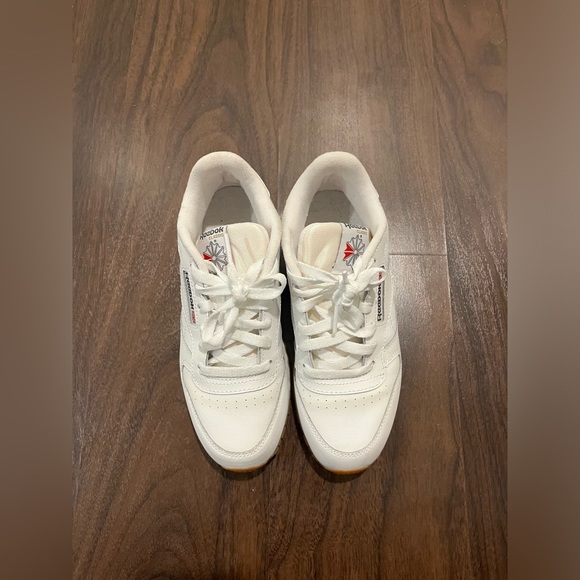 Reebok Classic Leather Shoes - Grade School kids size 3.5 - Picture 4 of 5